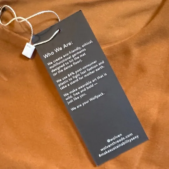 Wolven Activewear Set - Tumeric Yoga Sports Bra & Leggings - Picture 9 of 11